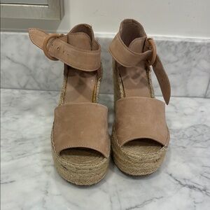 Marc Fisher Women's Tan Platform Sandals